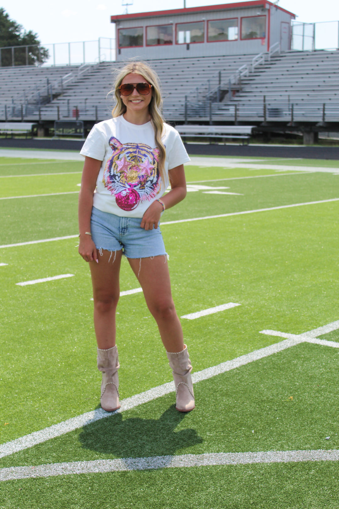 POP OFF TIGER FACE SEQUIN TEE