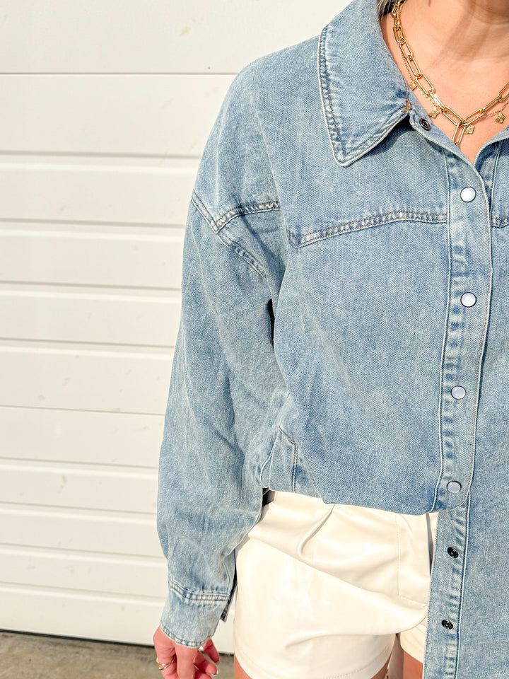 LOW KEY DENIM BUTTON UP