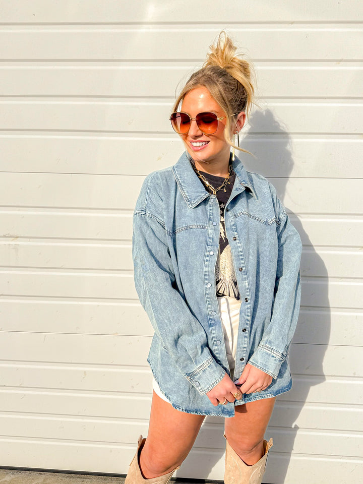 LOW KEY DENIM BUTTON UP