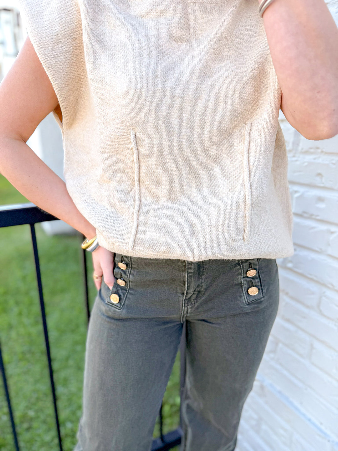 EVER AFTER SLEEVELESS KNIT