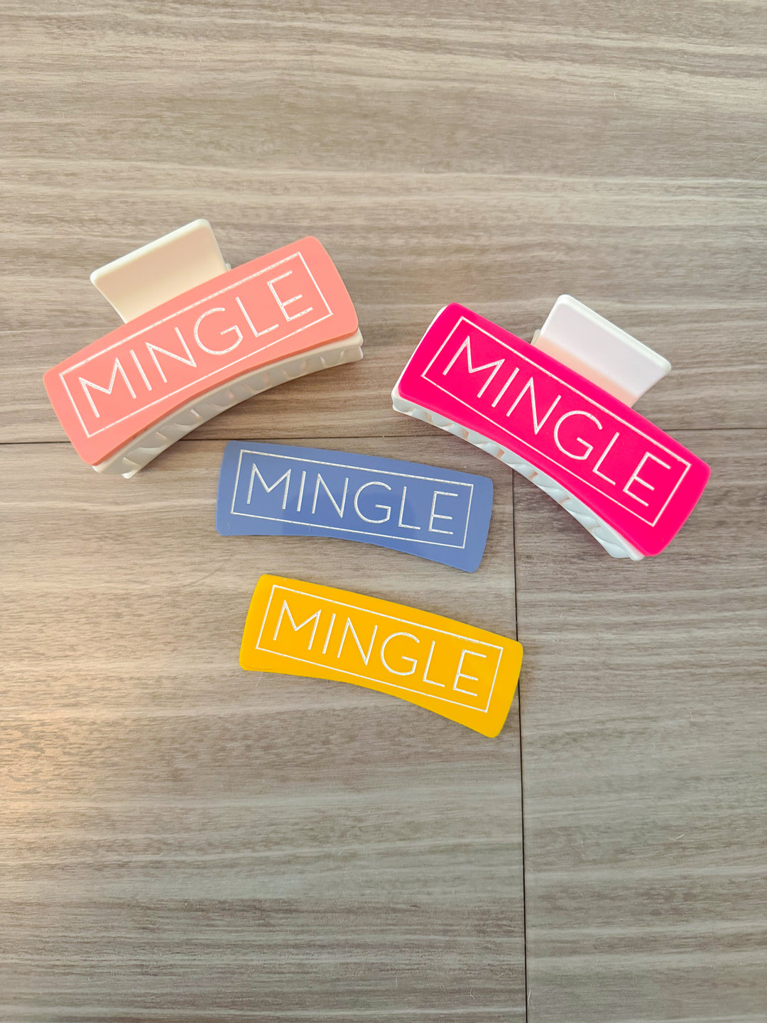PRE-ORDER - MINGLE BRANED CLAW CLIP