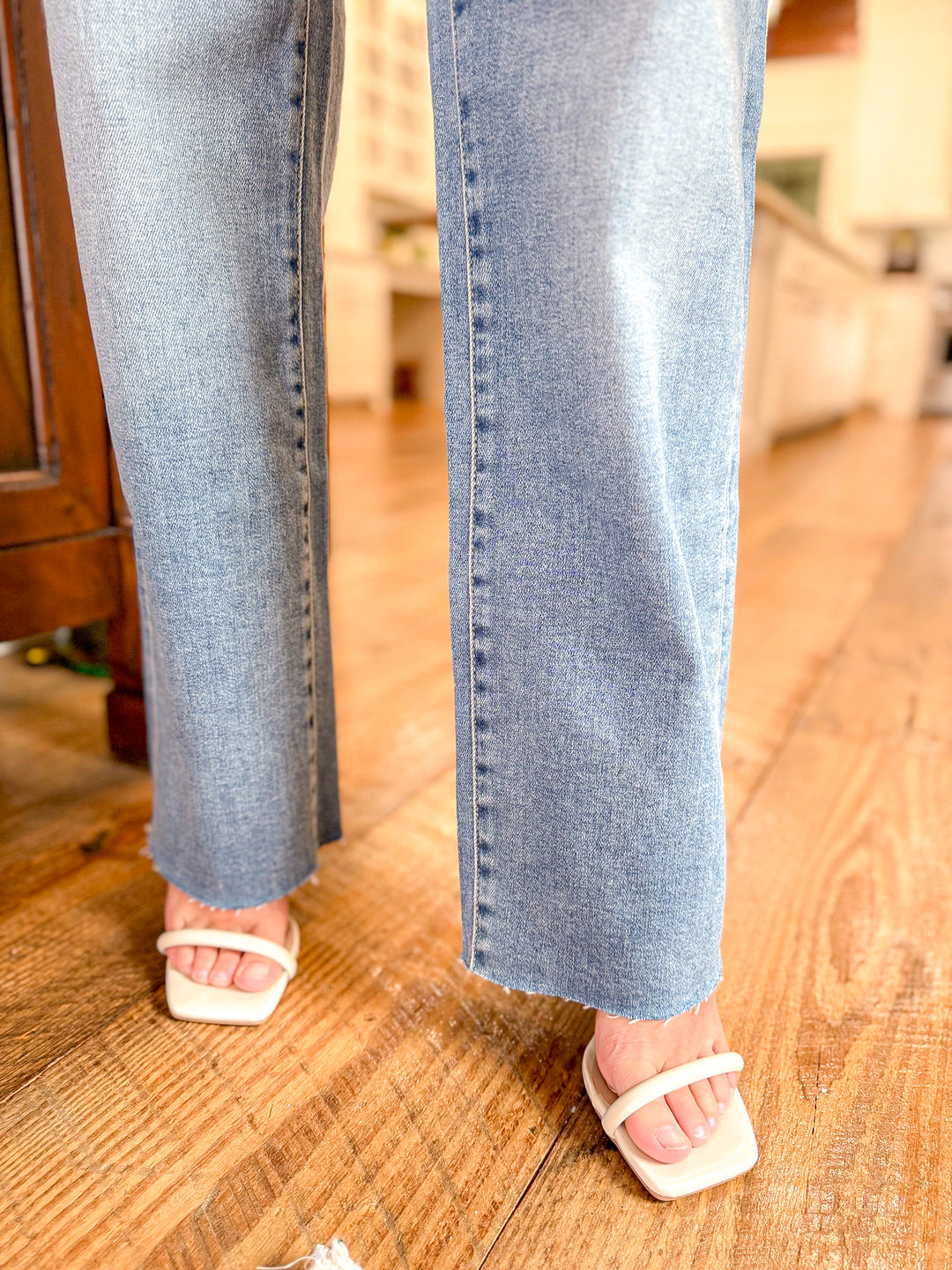 LOGAN HIGH WAIST STRAIGHT LEG JEAN - MEDIUM WASH