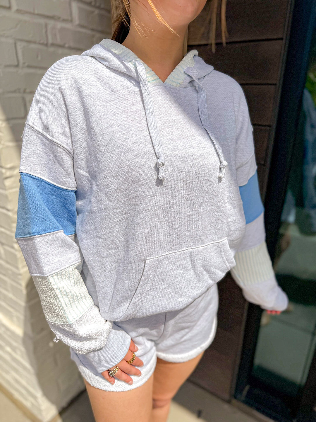AT EASE SET HOODIE