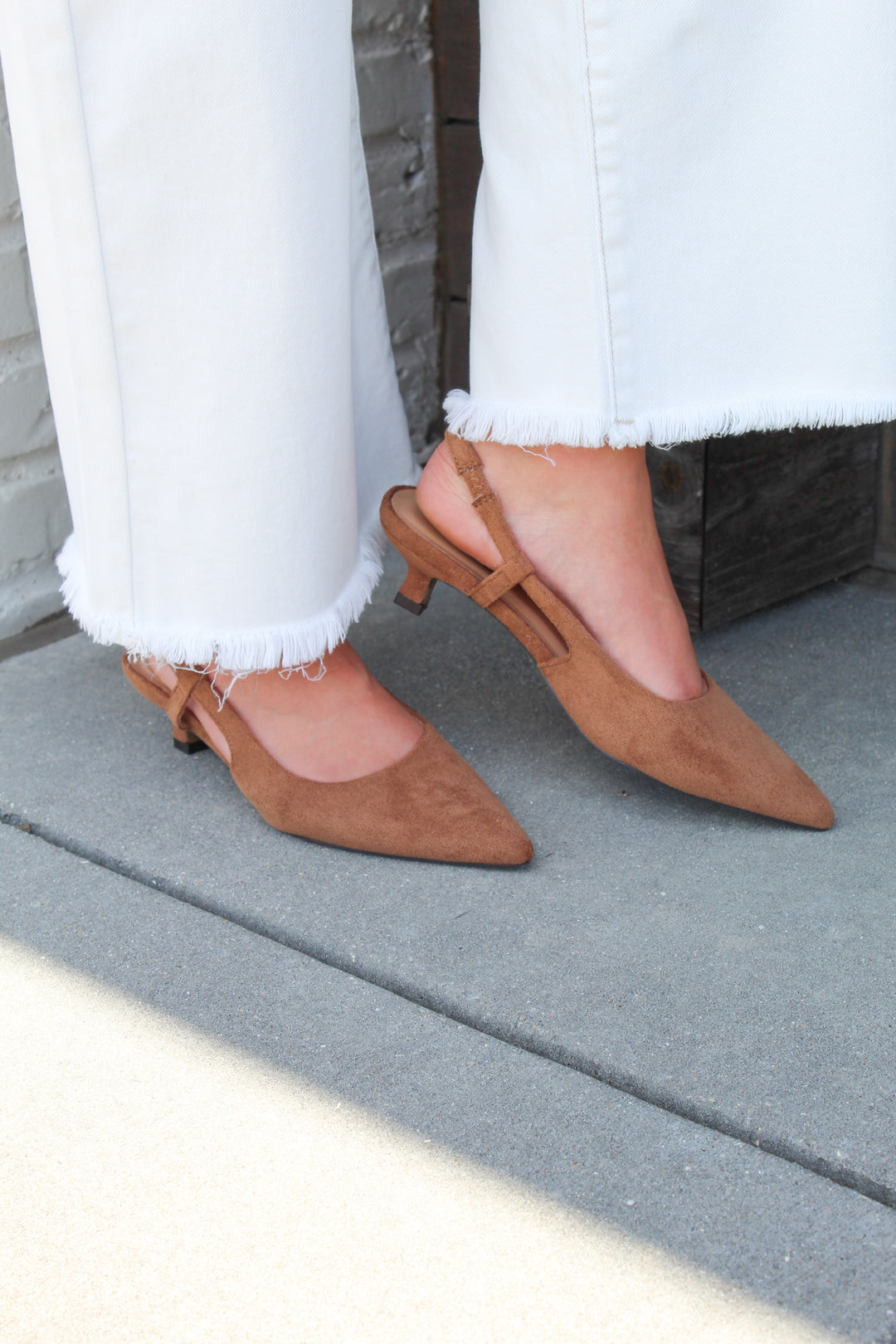 QUINN SUEDE KITTEN HEEL