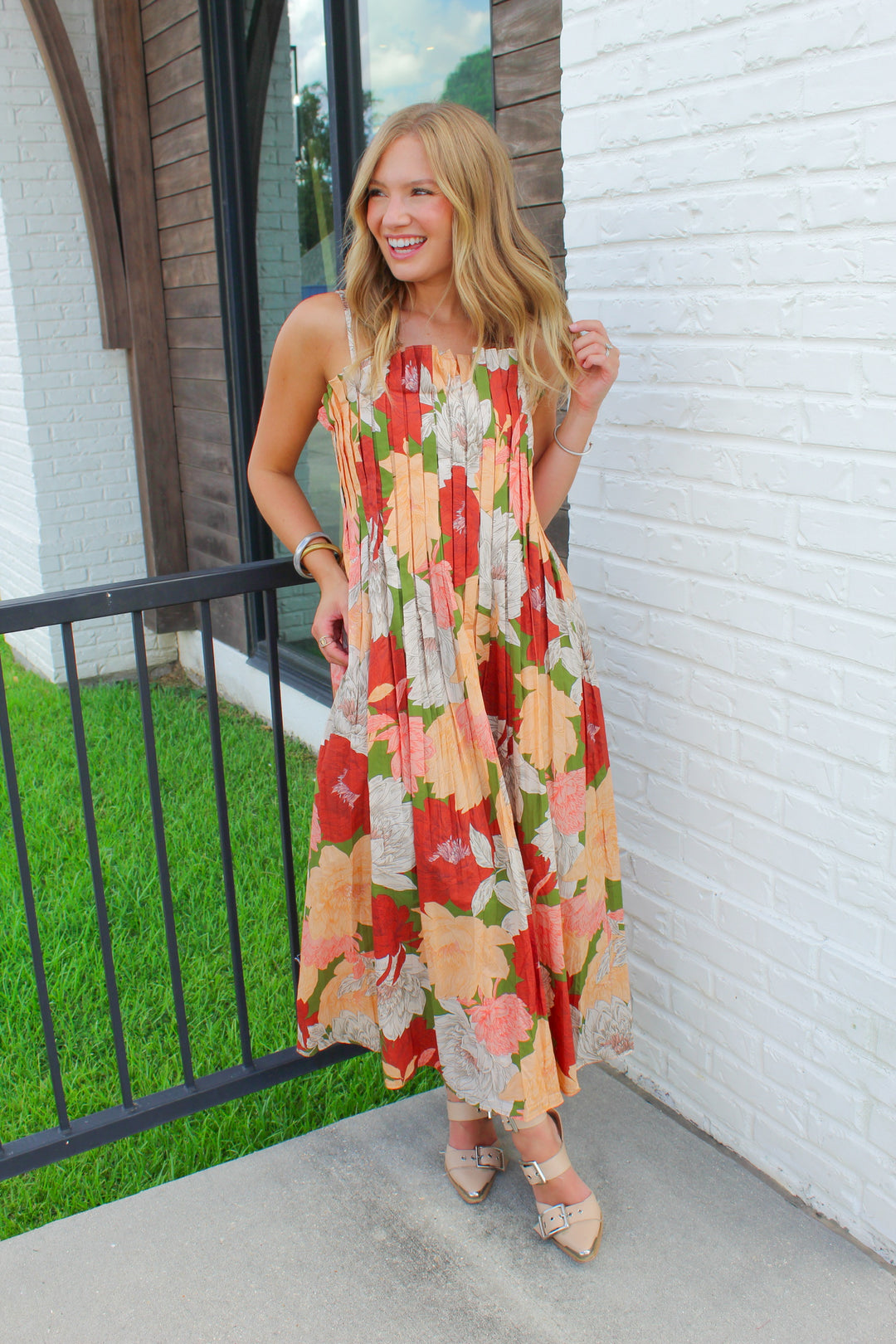 PRETTY PERFECT FLORAL MIDI DRESS