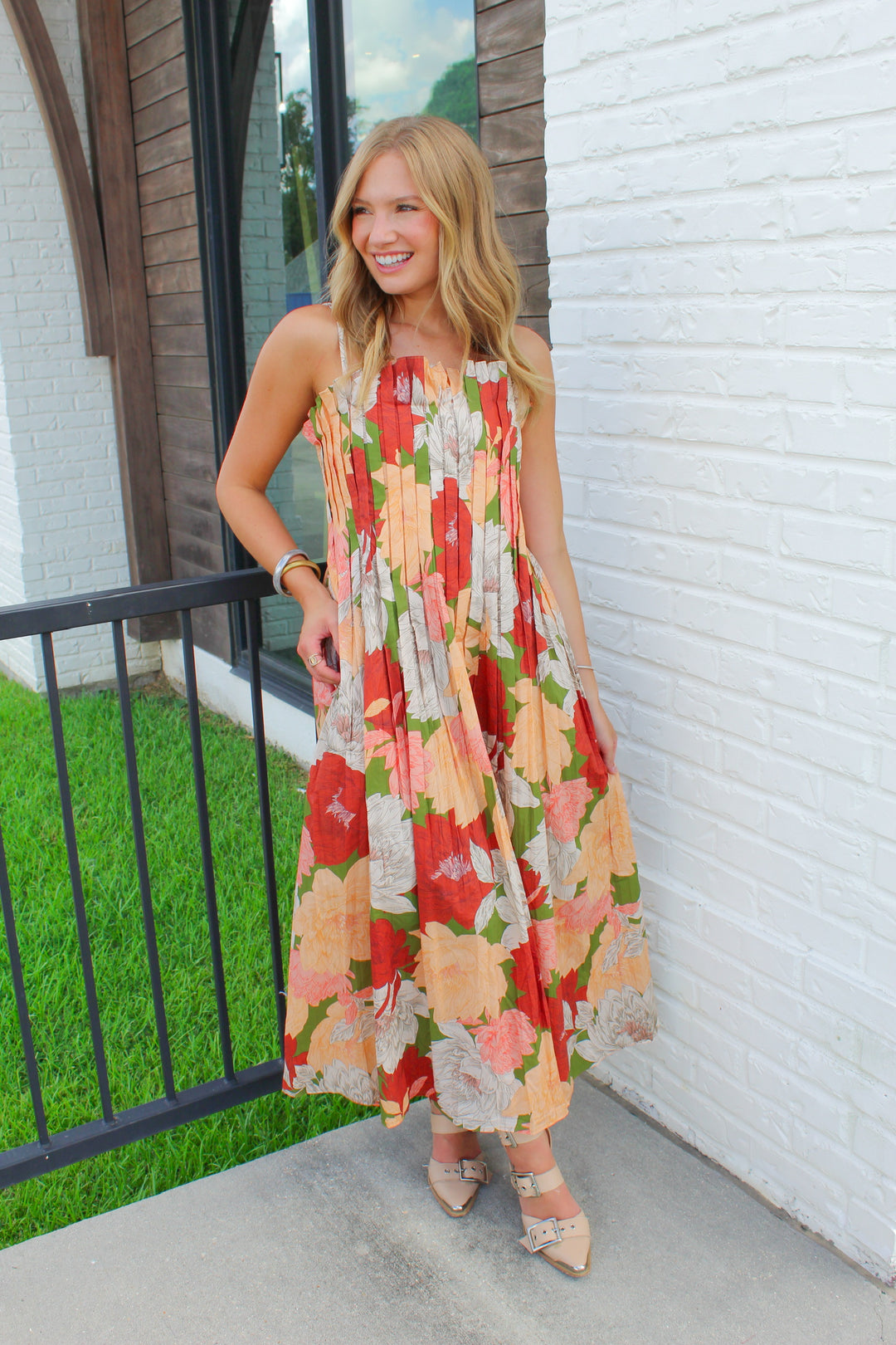 PRETTY PERFECT FLORAL MIDI DRESS