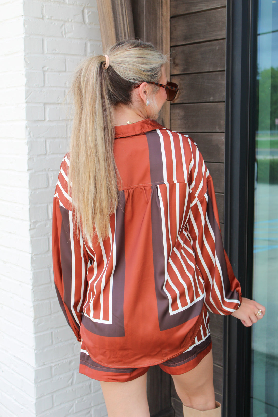 CINNAMON &amp; SPICE STRIPED SET TOP