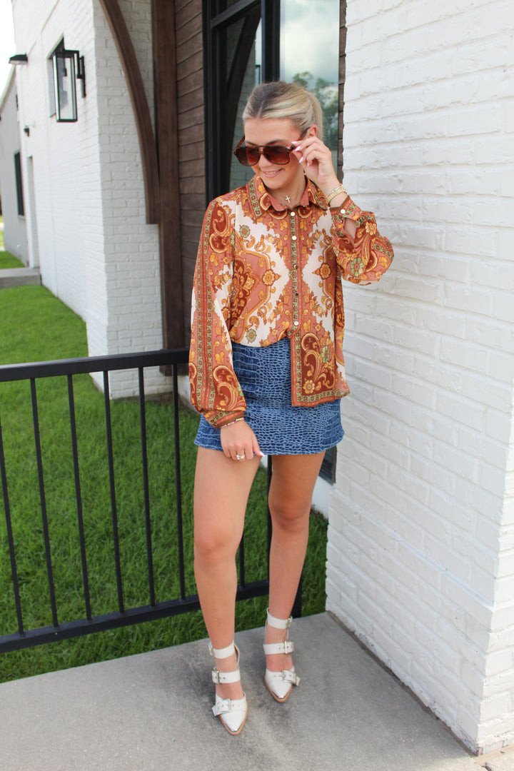 PRETTY IN PAISLEY LONG SLEEVE BUTTON UP TOP