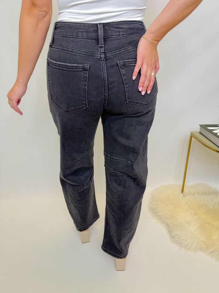 BLACKOUT BARREL JEANS