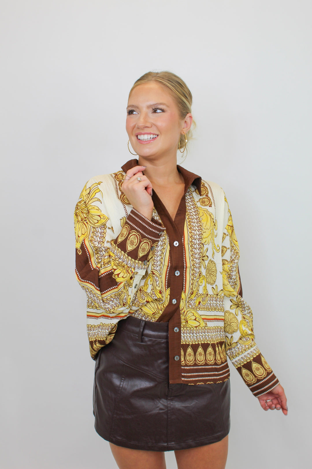 MAPLE COLLARED BUTTON DOWN TOP