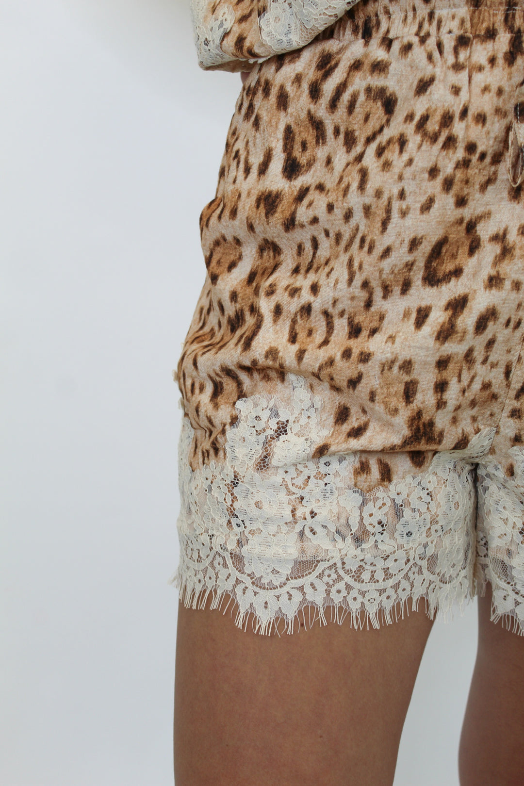 THE LOLA LACE TRIM SET SHORTS