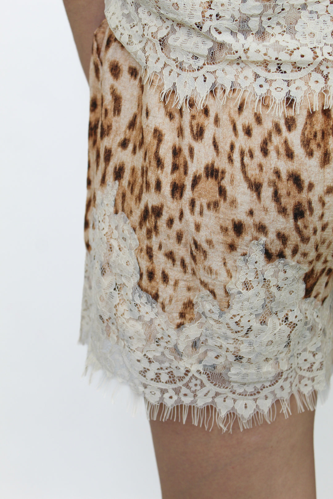THE LOLA LACE TRIM SET SHORTS