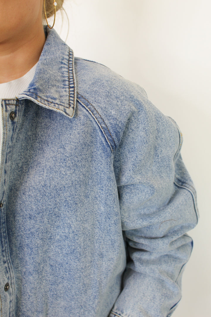 THE JEAN SCENE LIGHT WASH DENIM JACKET