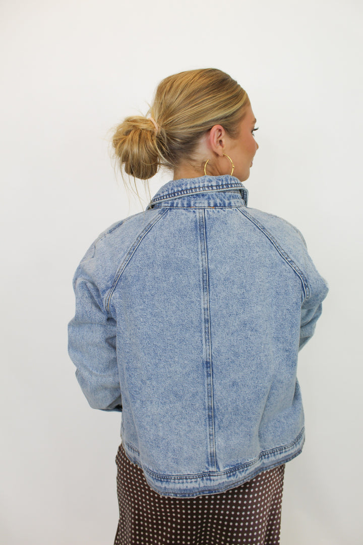 THE JEAN SCENE LIGHT WASH DENIM JACKET