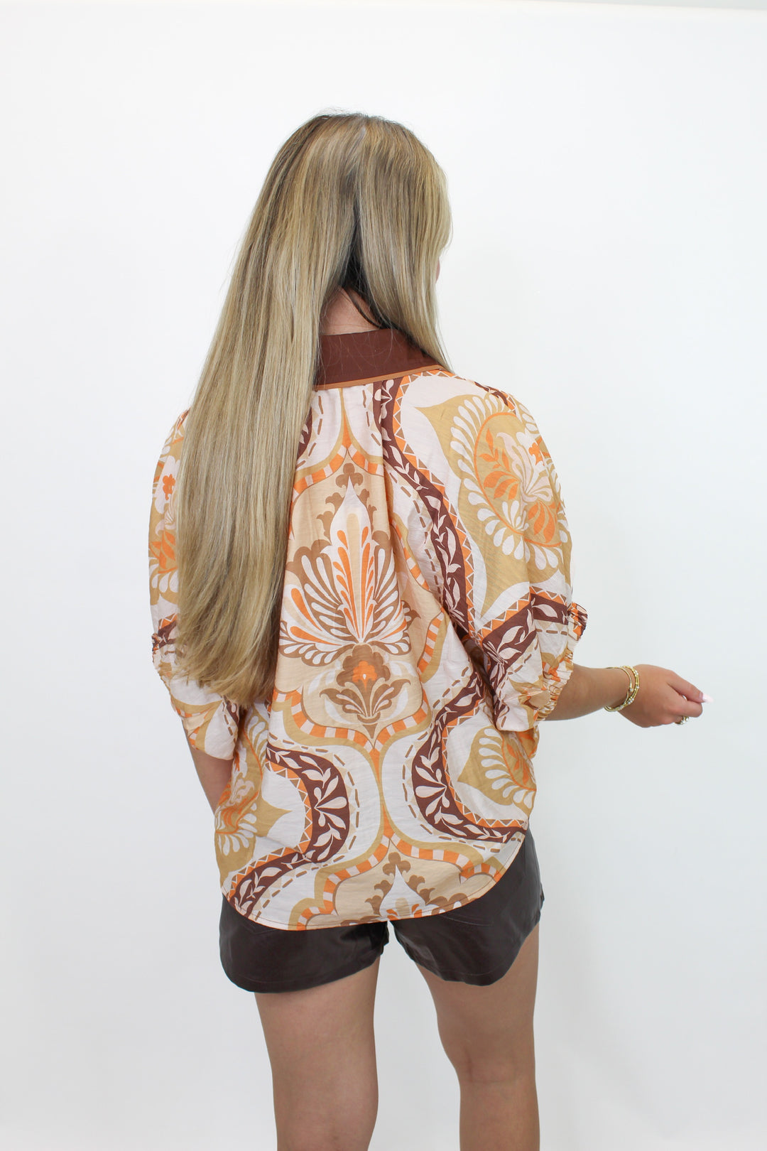 AMBER BUTTON DOWN SHORT SLEEVE TOP