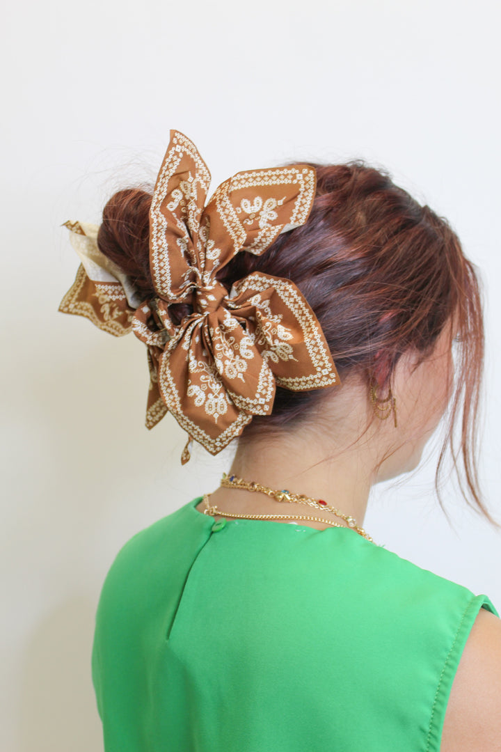 BANDANA CLAW CLIP