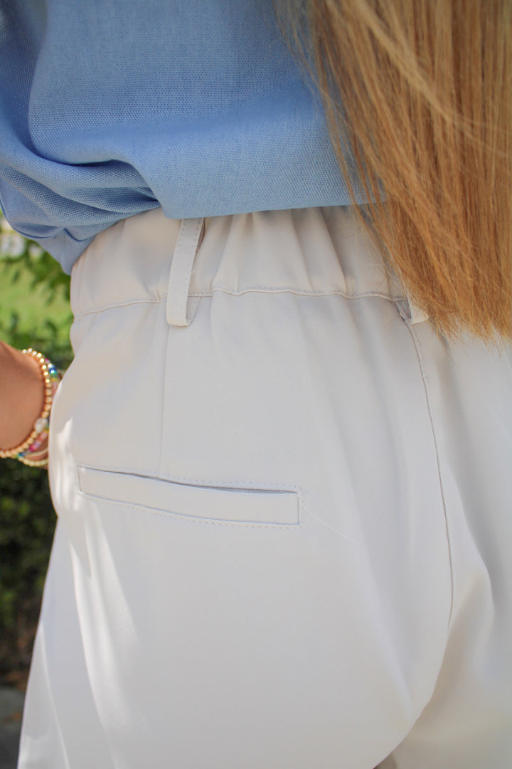 THE BLAKELY FLOWY WHITE DRESS SHORTS