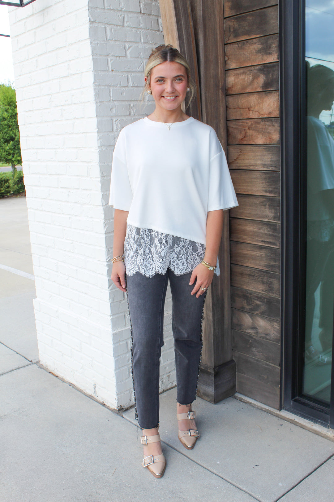 THE FINISHING TOUCH LACE LINED TEE
