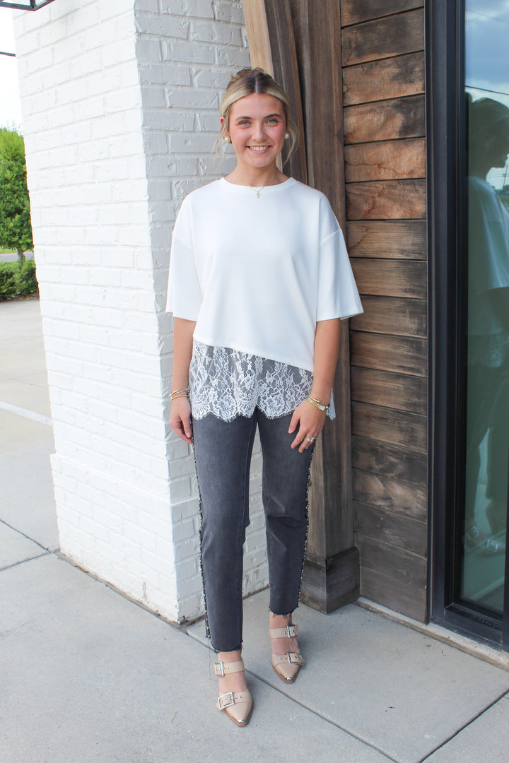 THE FINISHING TOUCH LACE LINED TEE