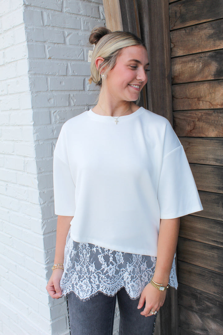 THE FINISHING TOUCH LACE LINED TEE