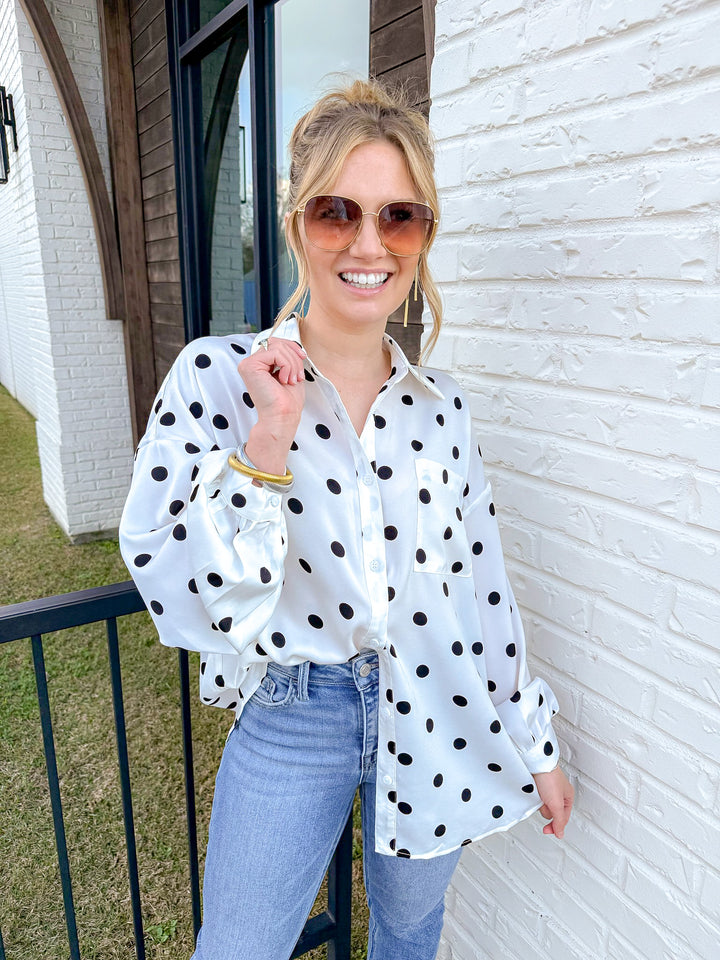 CONFIDENTLY CLASSIC SET TOP