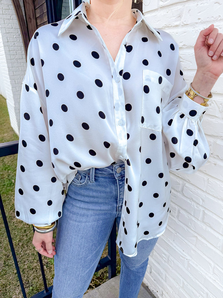 CONFIDENTLY CLASSIC SET TOP