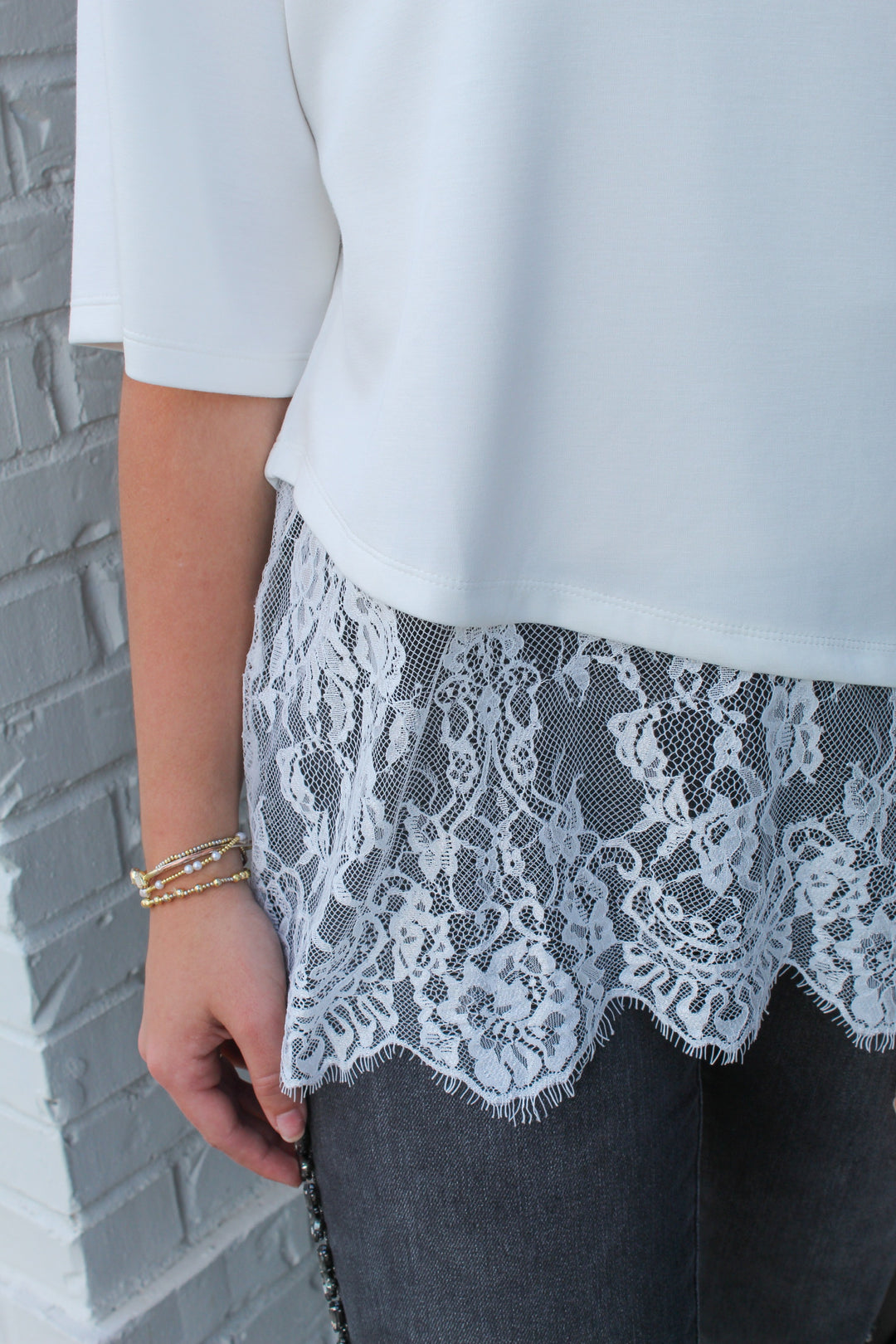 THE FINISHING TOUCH LACE LINED TEE