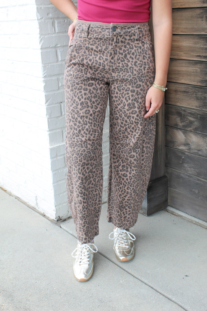 THE DAKOTA LEOPARD BARREL JEANS