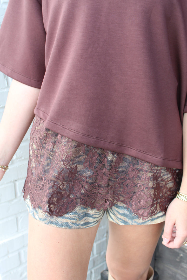 THE FINISHING TOUCH LACE LINED TEE