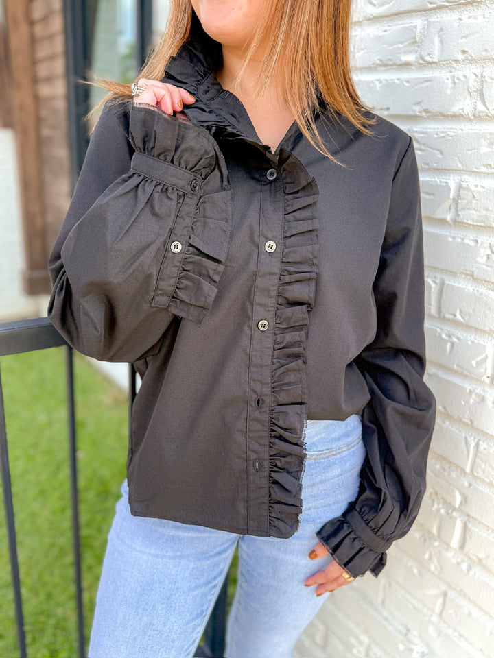 RUFFLE EDGE BLOUSE