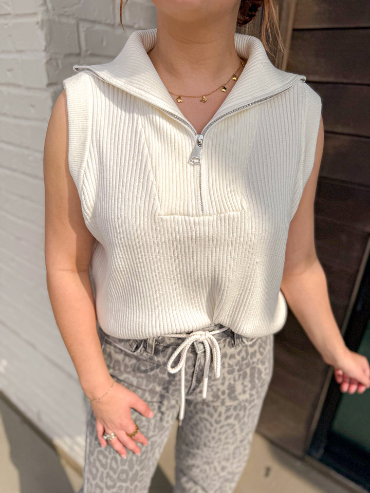 EFFORTLESS SLEEVELESS PULLOVER