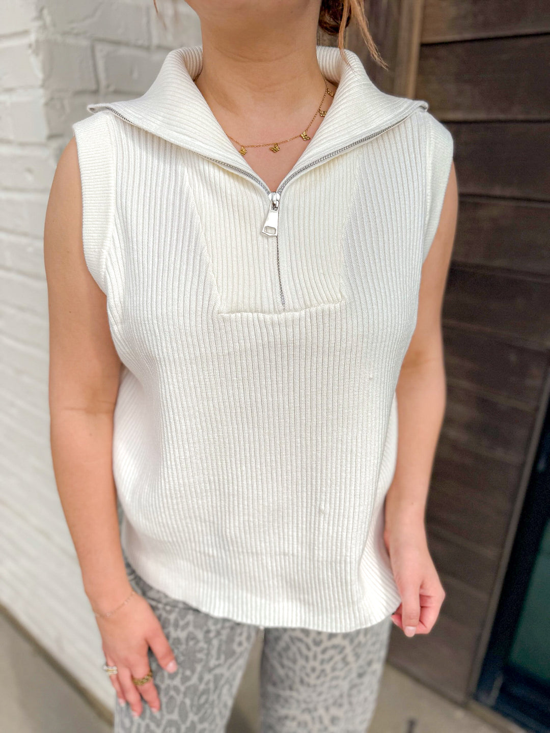 EFFORTLESS SLEEVELESS PULLOVER
