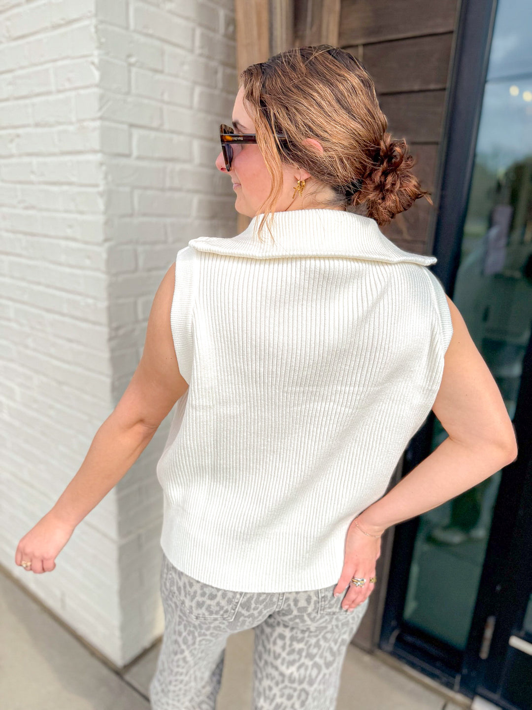 EFFORTLESS SLEEVELESS PULLOVER