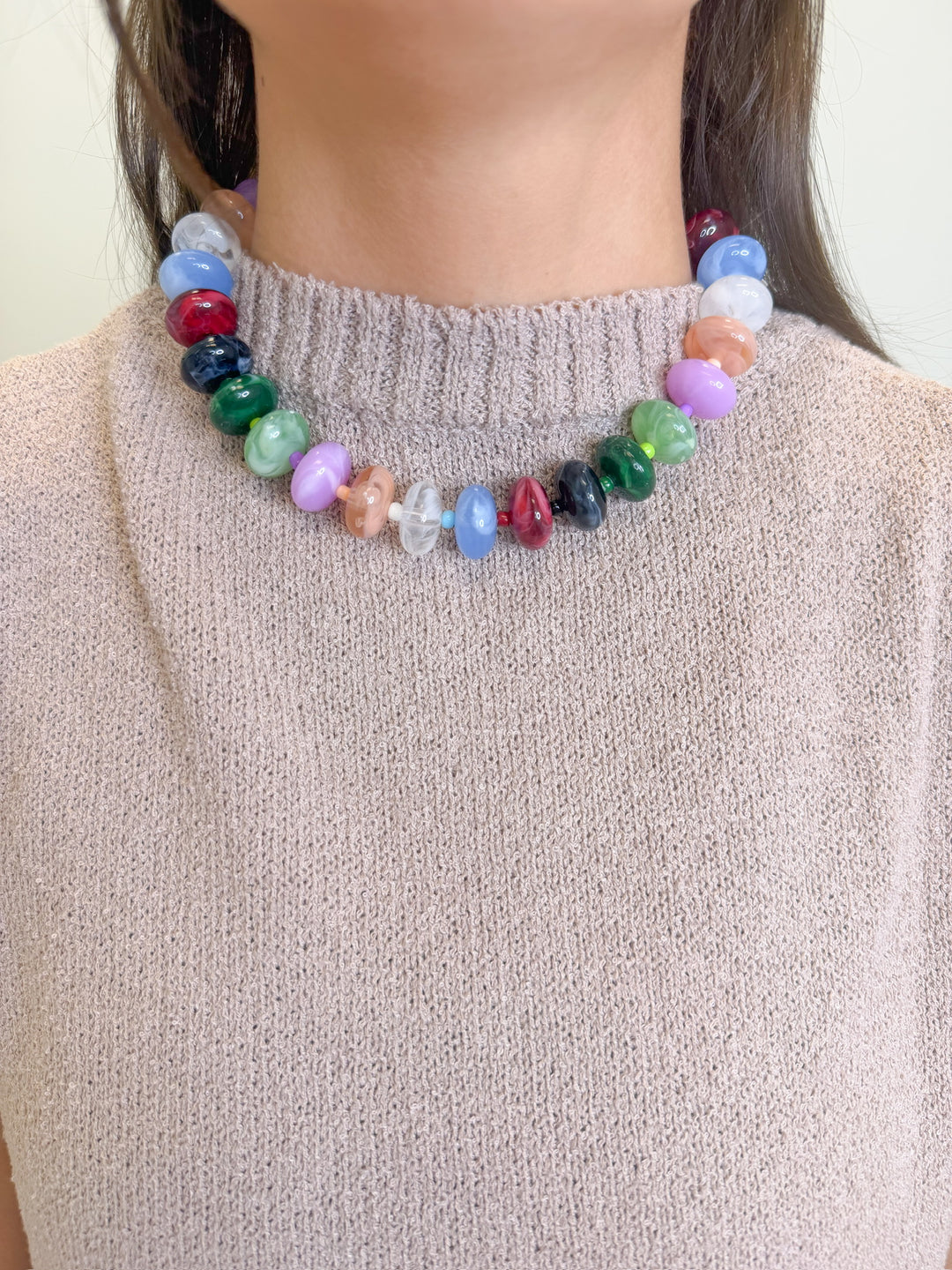 BUBBLES AND BUBBLES BEADED NECKLACE