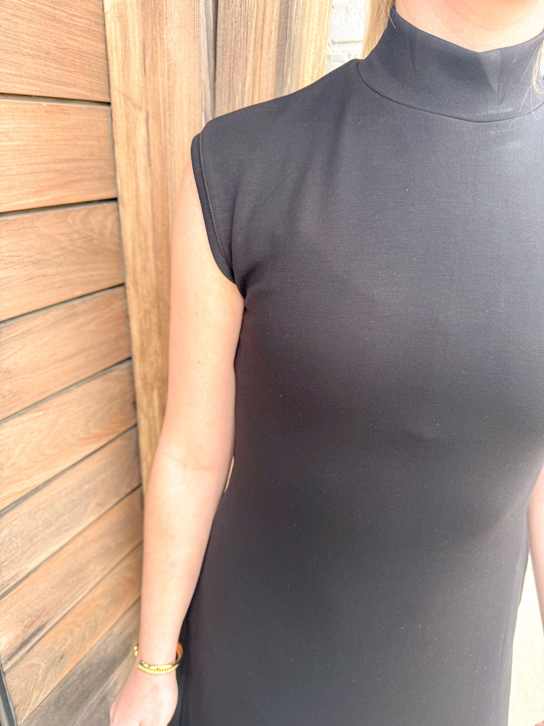 THE SIGNATURE MIDI DRESS