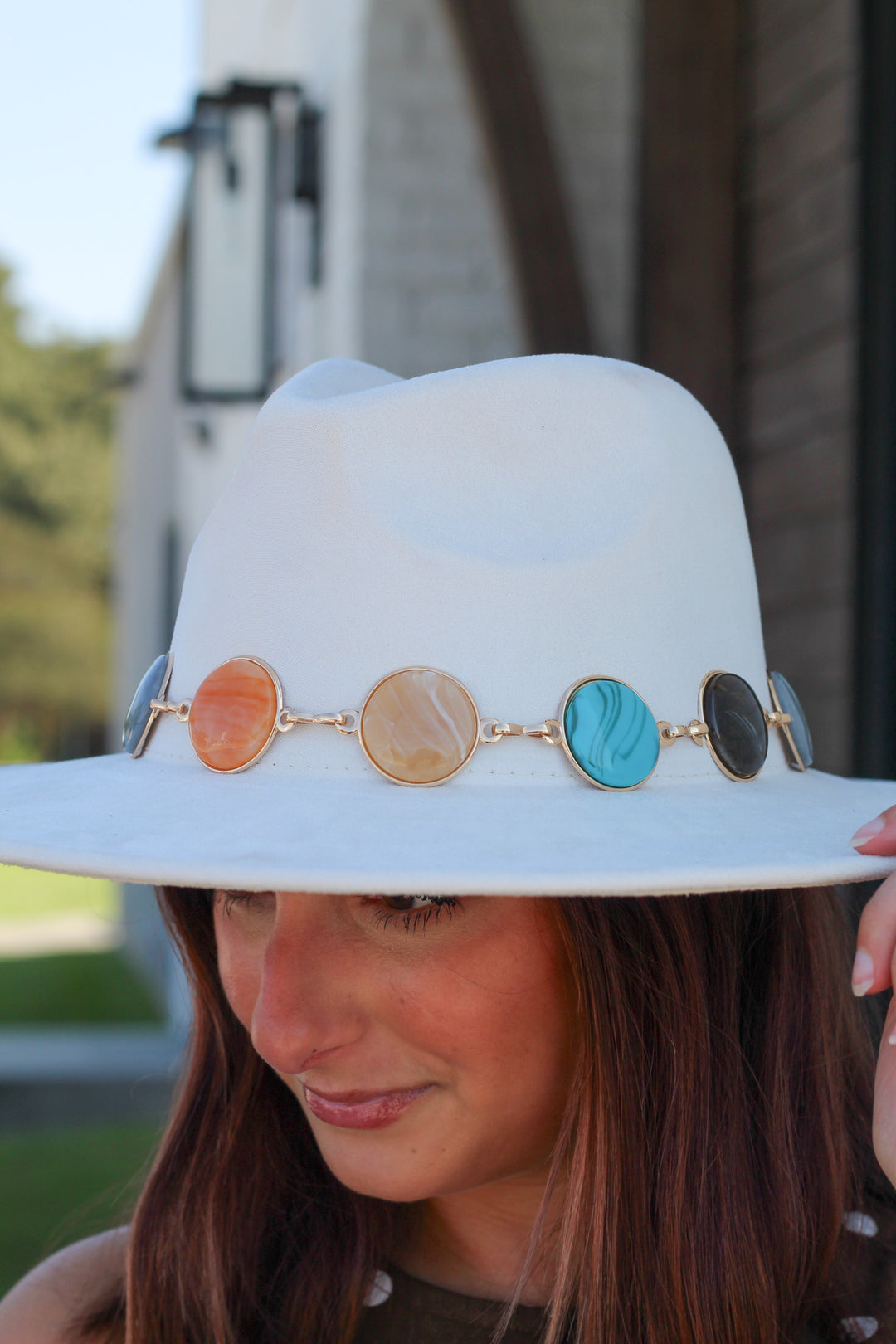 THE ASPEN STONE CHAIN FEDORA HAT