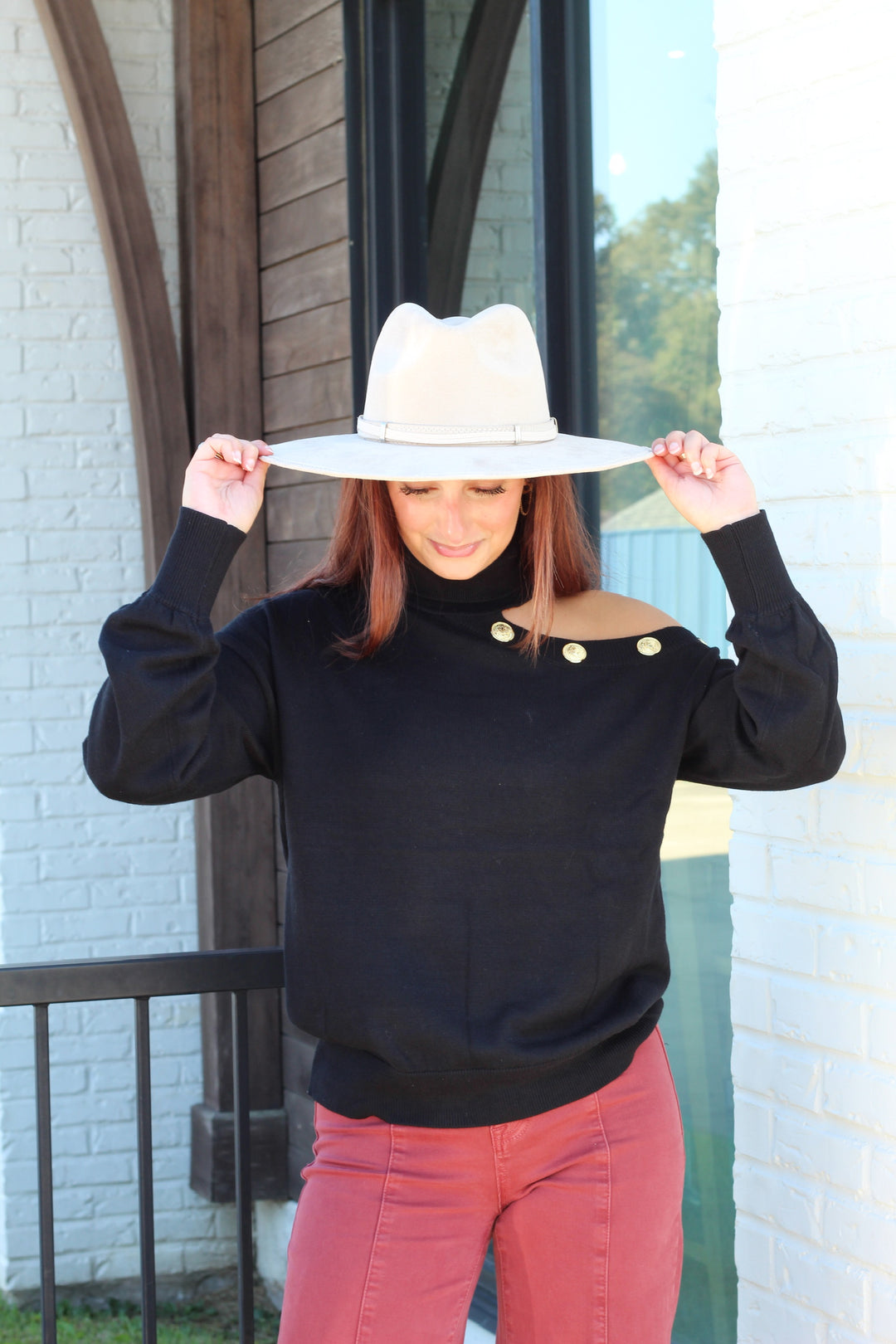 THE SIGNATURE IVORY BELTED BAND FEDORA