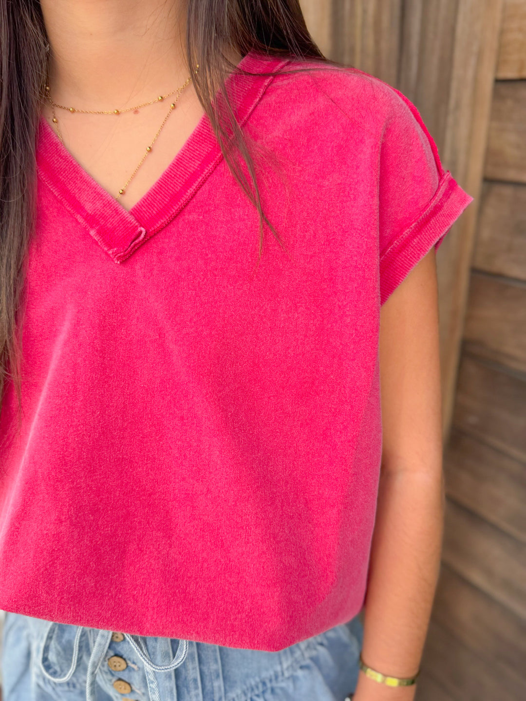 ON THE EDGE SLEEVELESS TEE