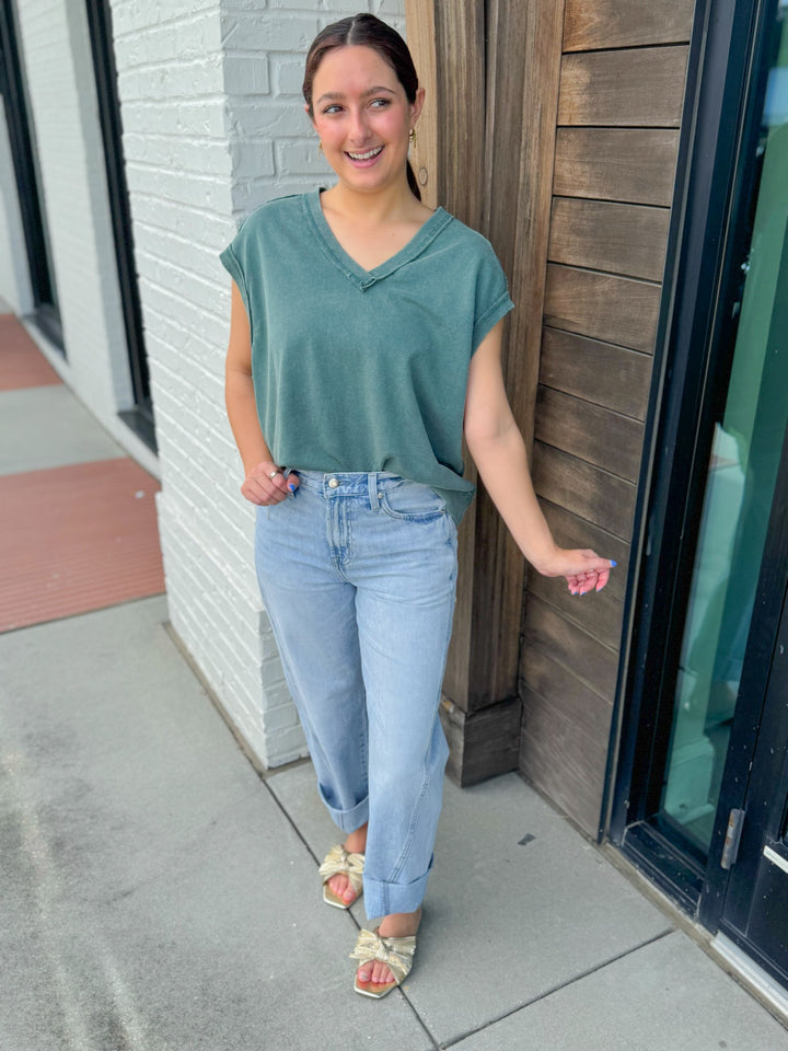 ON THE EDGE SLEEVELESS TEE