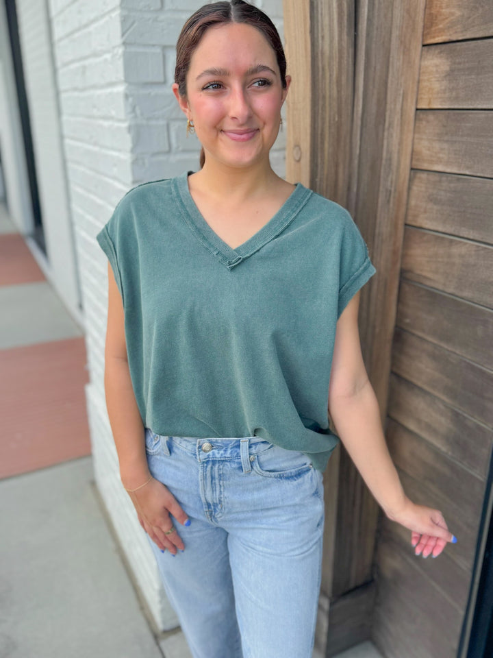 ON THE EDGE SLEEVELESS TEE