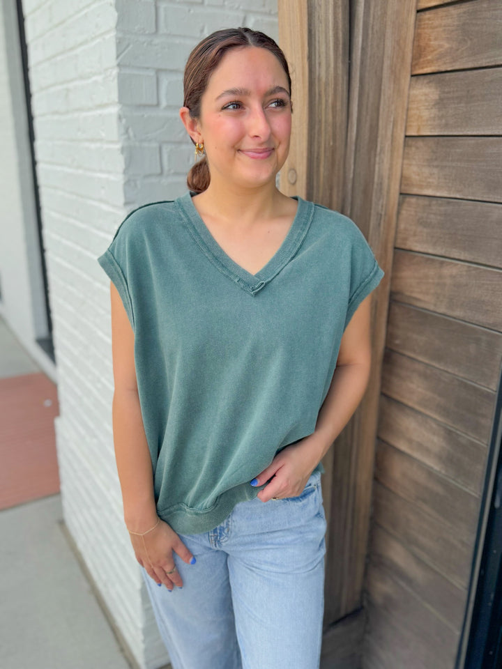 ON THE EDGE SLEEVELESS TEE