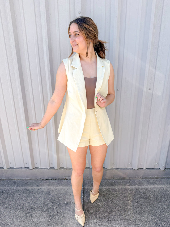 POLISHED MOMENT SET TOP