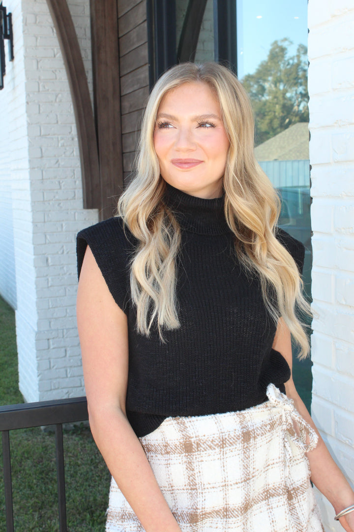 THE TAYLOR STRUCTURED CAP SLEEVE TURTLENECK TOP