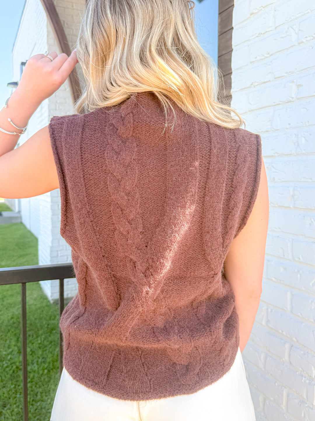 TEXTURE PLAY SWEATER VEST