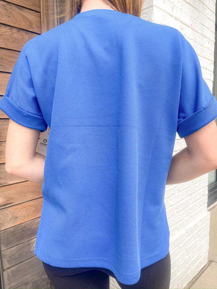 RELAXED AND READY RIBBED TEE