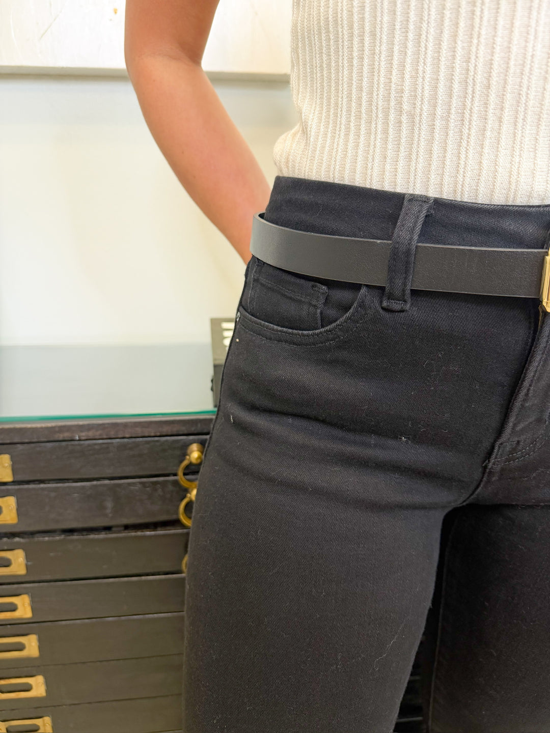 THE FAVORITE BLACK STRAIGHT LEG JEAN