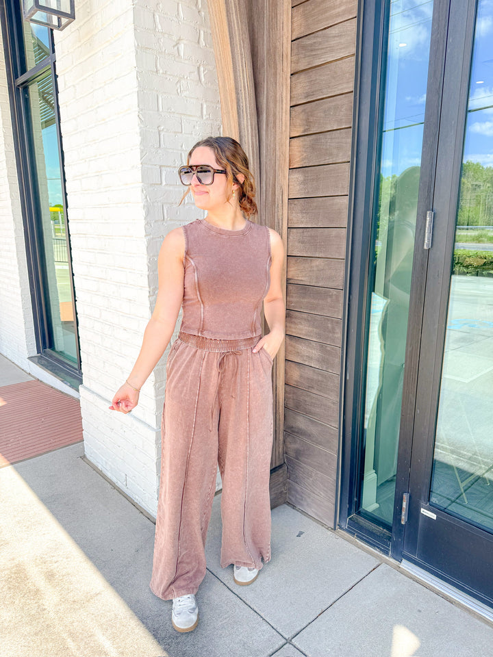 SUNDAY SIP SET TOP