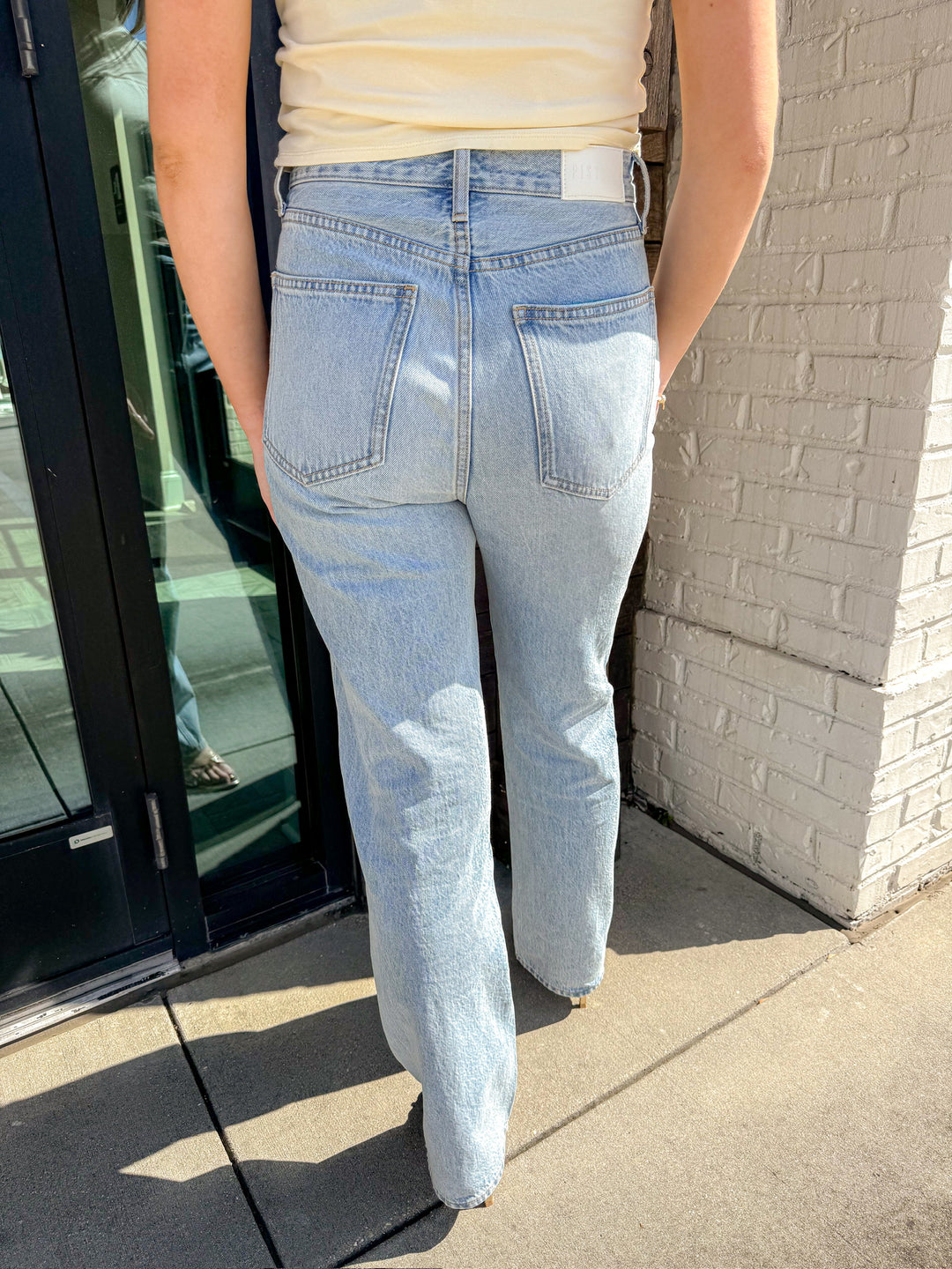 CASSIE SUPER HIGH RISE STRAIGHT LEG JEAN