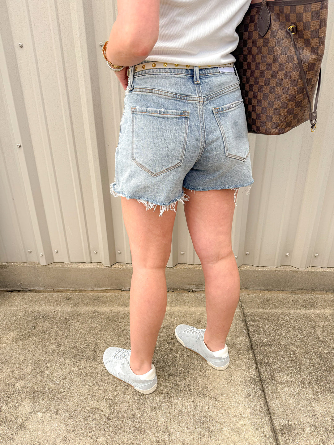 TIMELESS FIT DENIM SHORT