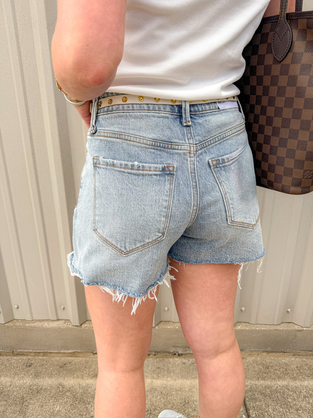 TIMELESS FIT DENIM SHORT